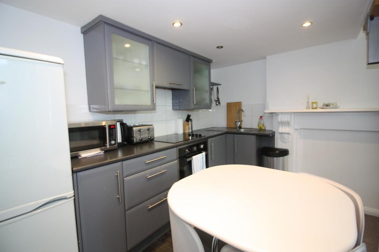 Well Appointed Garden Condo In Kensington Olympia London Exterior photo